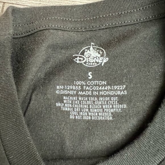 Disneyland Passholder Exclusive Main Street Electrical Parade Black Tee Size S - Picture 3 of 5